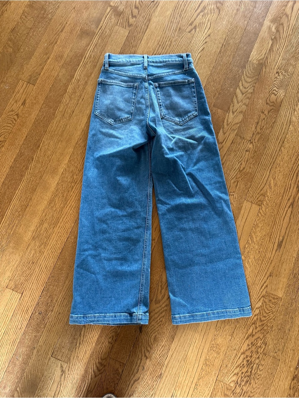 GAP Wide Leg Flare Jeans in Medium Blue Wash - Picture 3 of 6